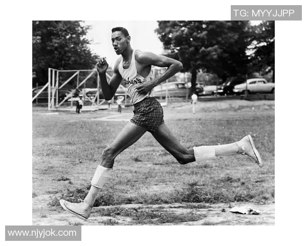 威尔特张伯伦单场得分神话背后的时代背景与现代篮球的差异分析