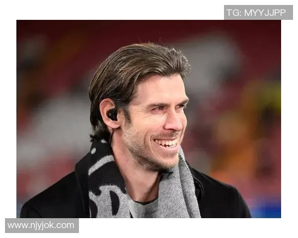 哪个足球明星在比赛中选择了粉红色球鞋引发了球迷热议 哪个足球明星在比赛中选择了粉红色球鞋引发了球迷热议