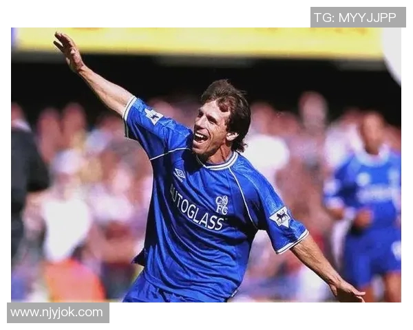 足球明星的辉煌历程与传奇瞬间全景回顾 足球明星的辉煌历程与传奇瞬间全景回顾